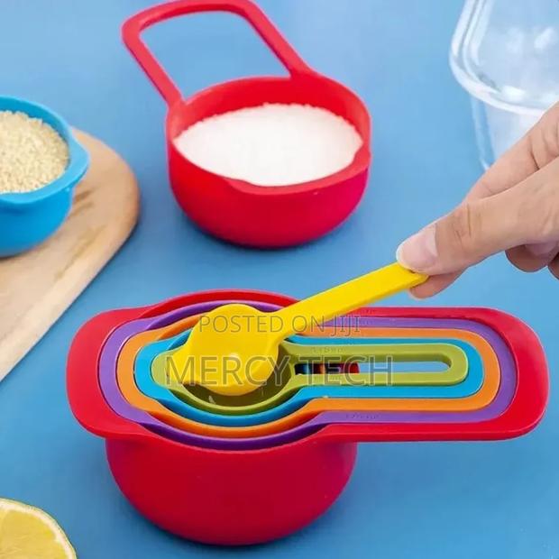 6-in-1 Measuring Cups (Multicoloured) - main view