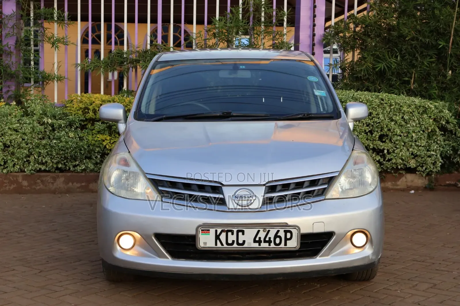 Nissan Tiida 2008 Silver