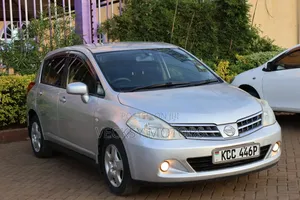 Nissan Tiida 2008 Silver
