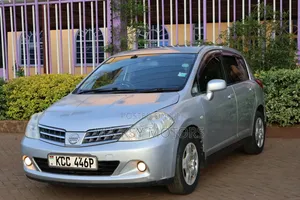 Nissan Tiida 2008 Silver