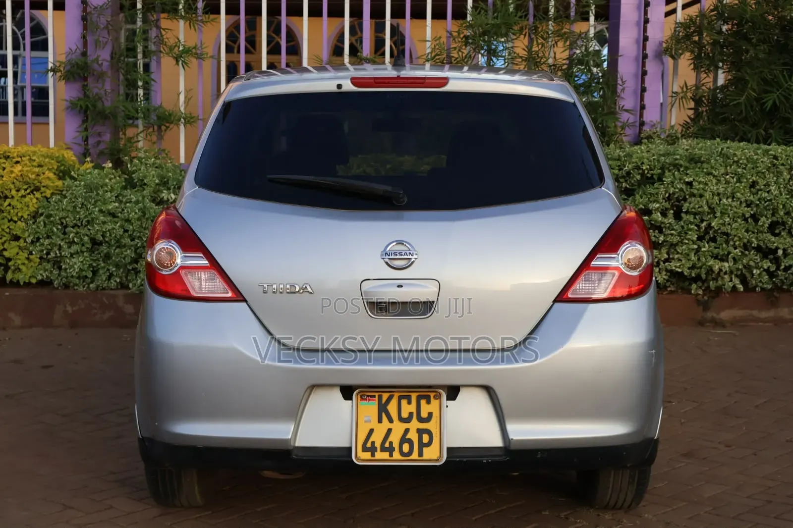 Nissan Tiida 2008 Silver