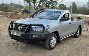 Toyota Hilux 2019 Silver