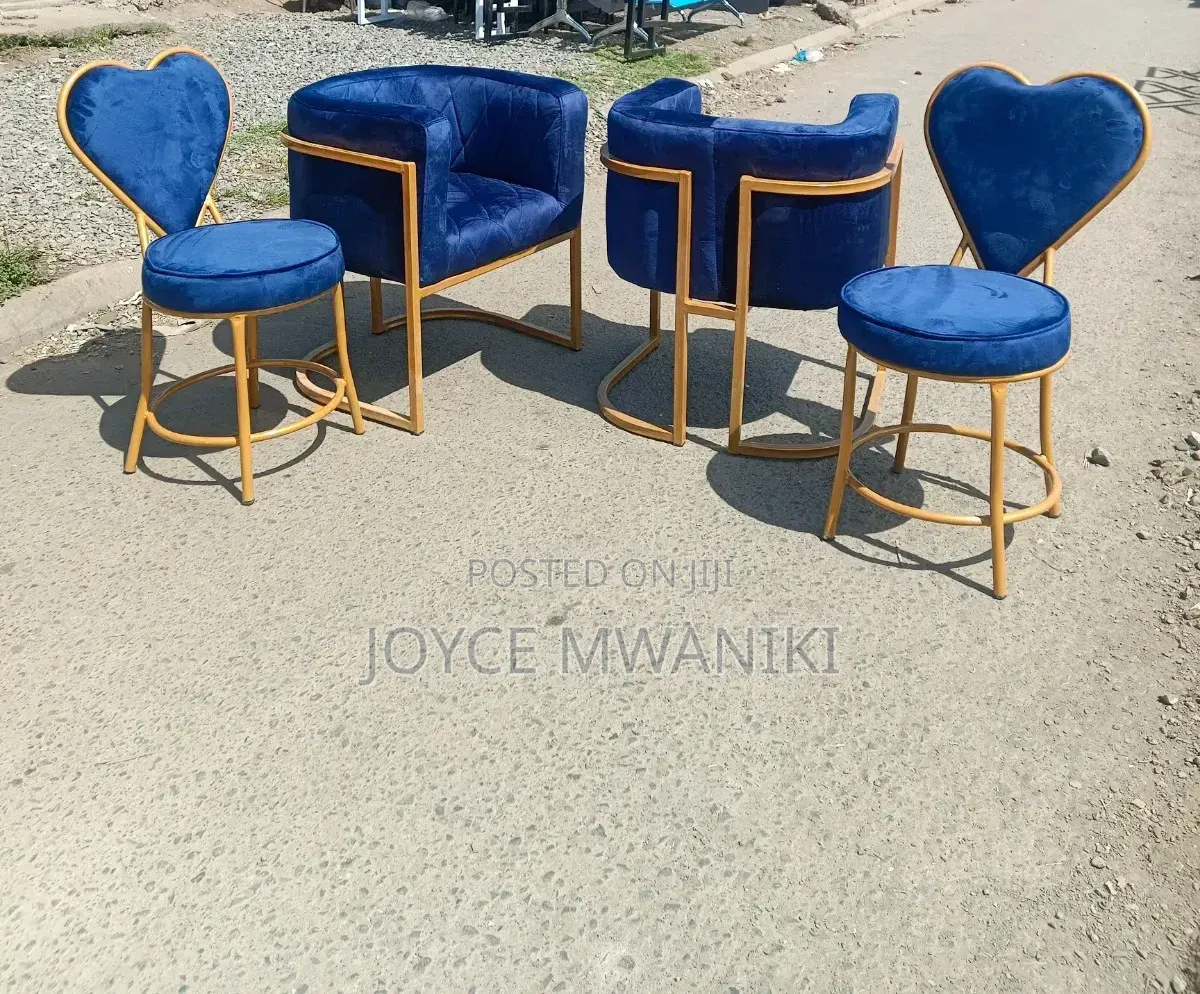4 Manicure Seats, 2 for Clients, 2 Technicians Royal Blue