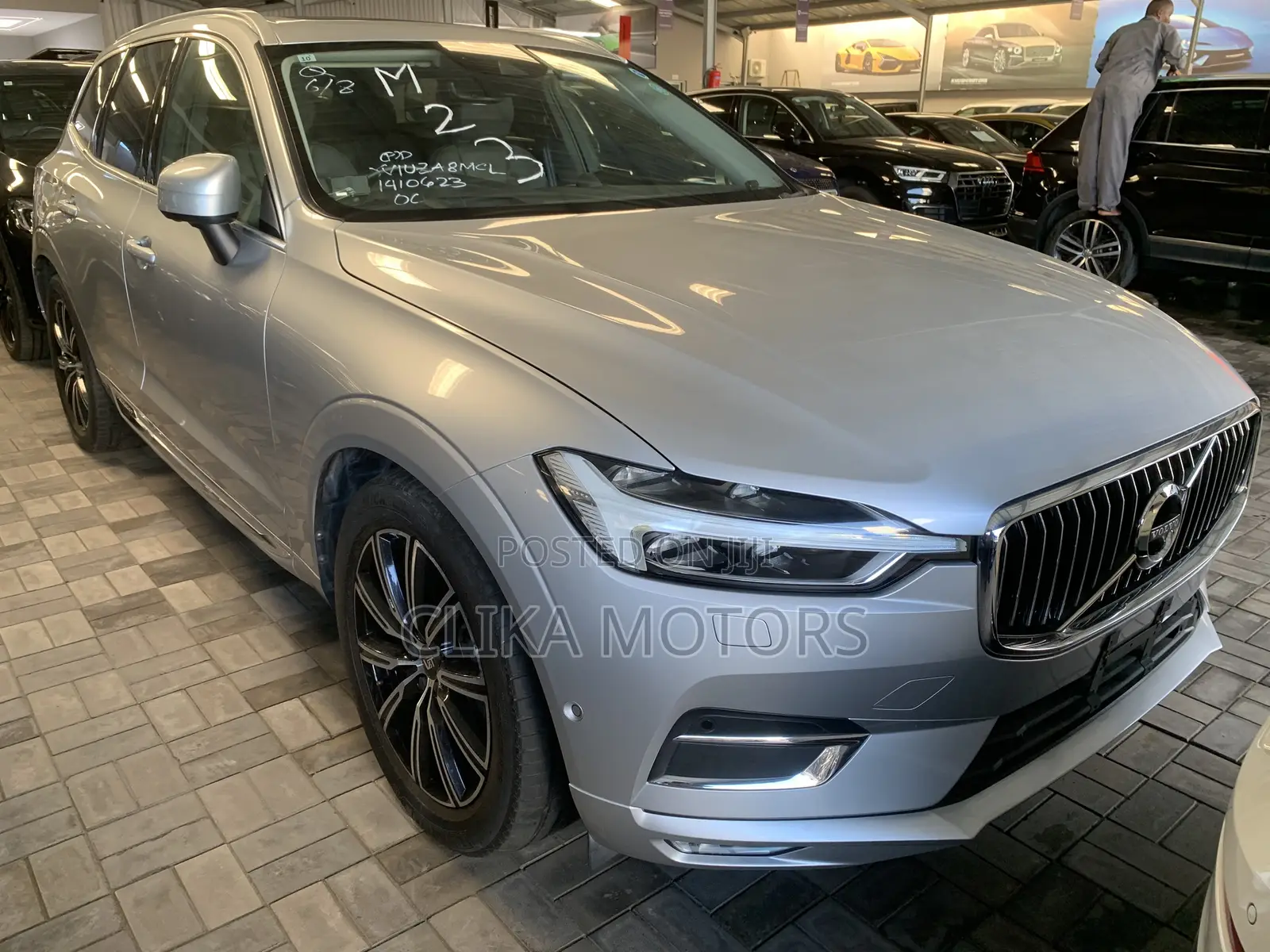 Volvo XC60 2019 Ivory