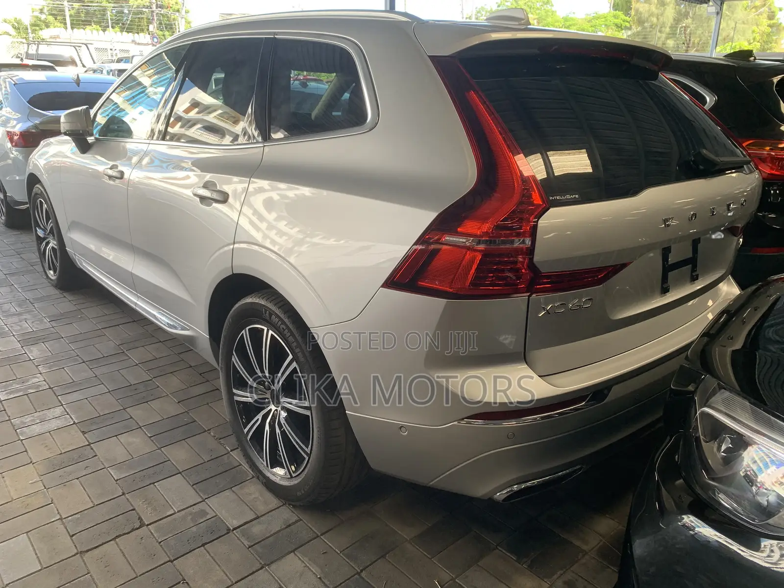 Volvo XC60 2019 Ivory