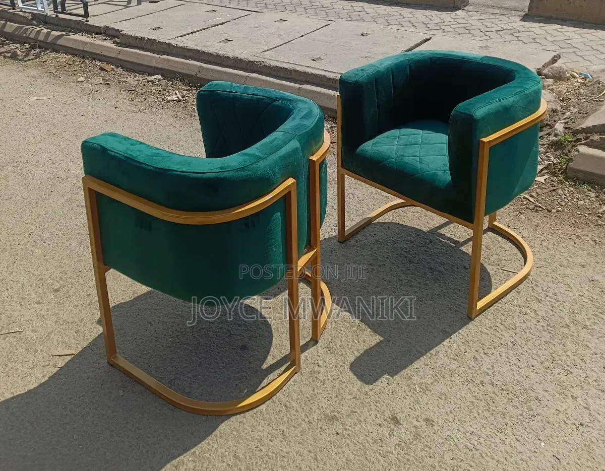 2 Luxury Manicure Green Seats 