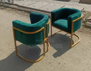 2 Luxury Manicure Green Seats 