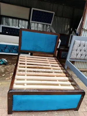 Nice Curved 5x6 Mocket Bed