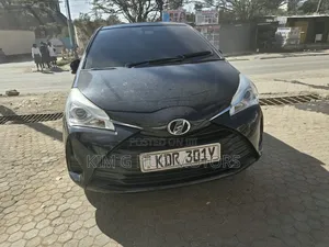 Toyota Vitz 1.3 FWD 5dr 2017 Black