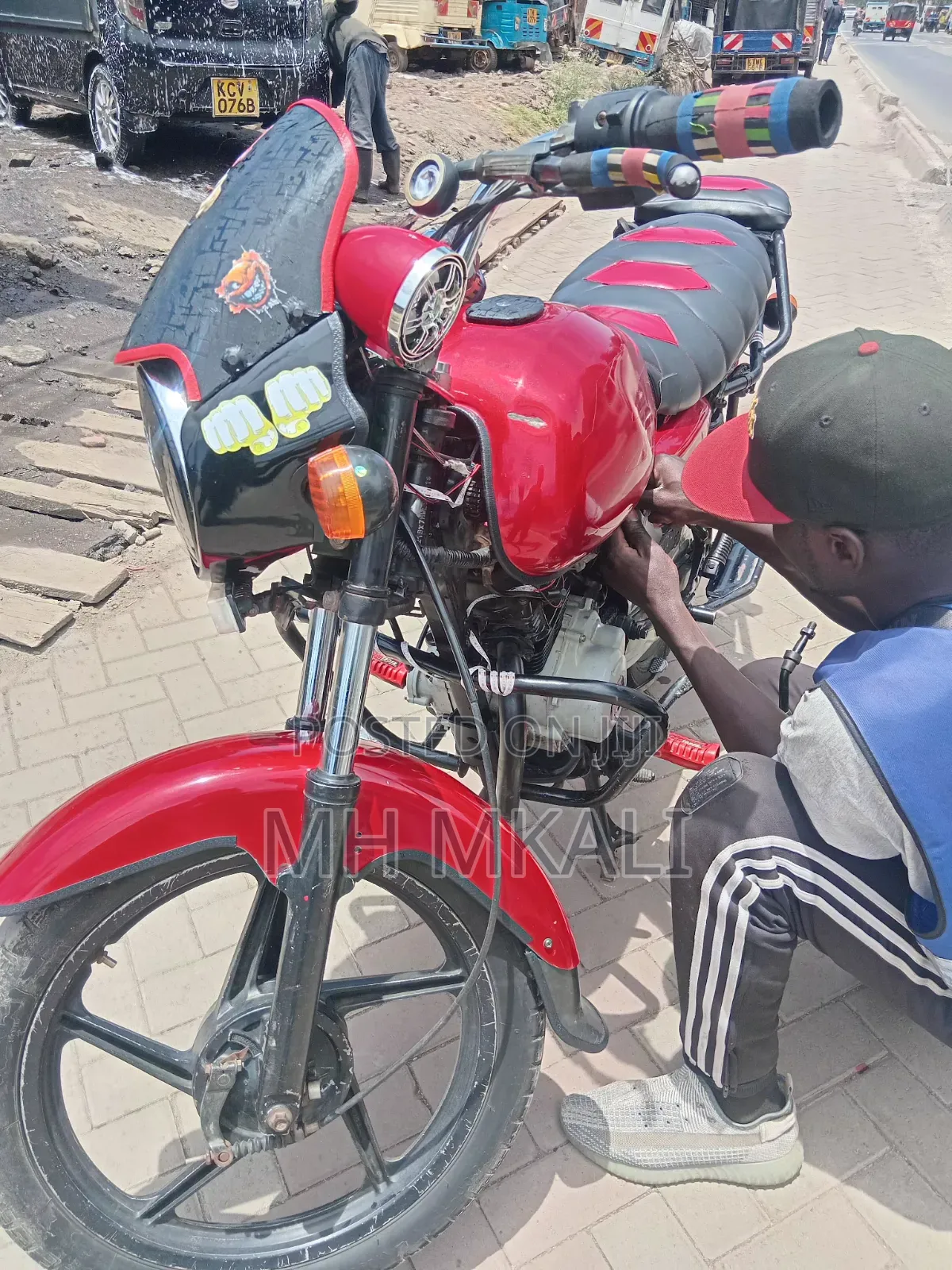 Bajaj Boxer 2021 Red