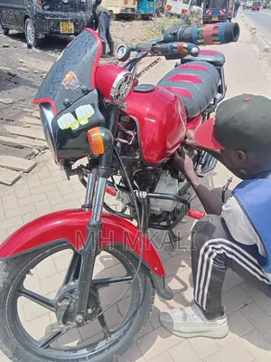 Bajaj Boxer 2021 Red