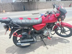 Bajaj Boxer 2021 Red