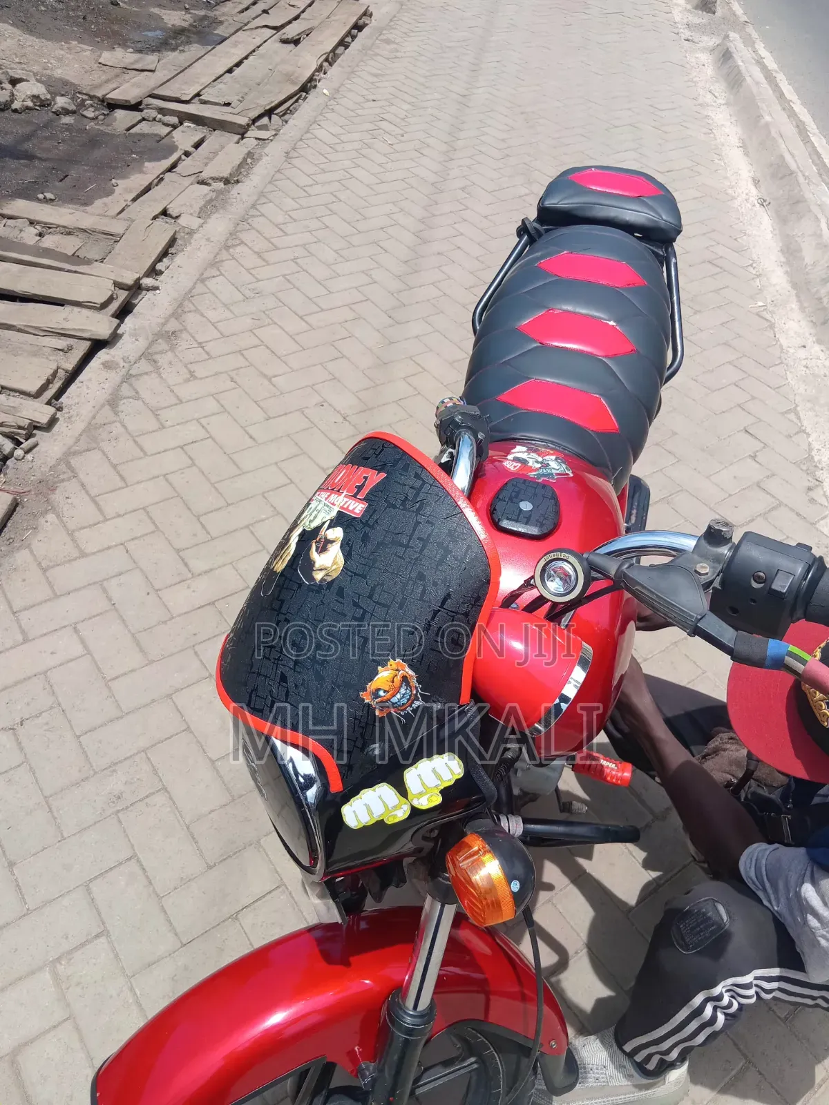 Bajaj Boxer 2021 Red