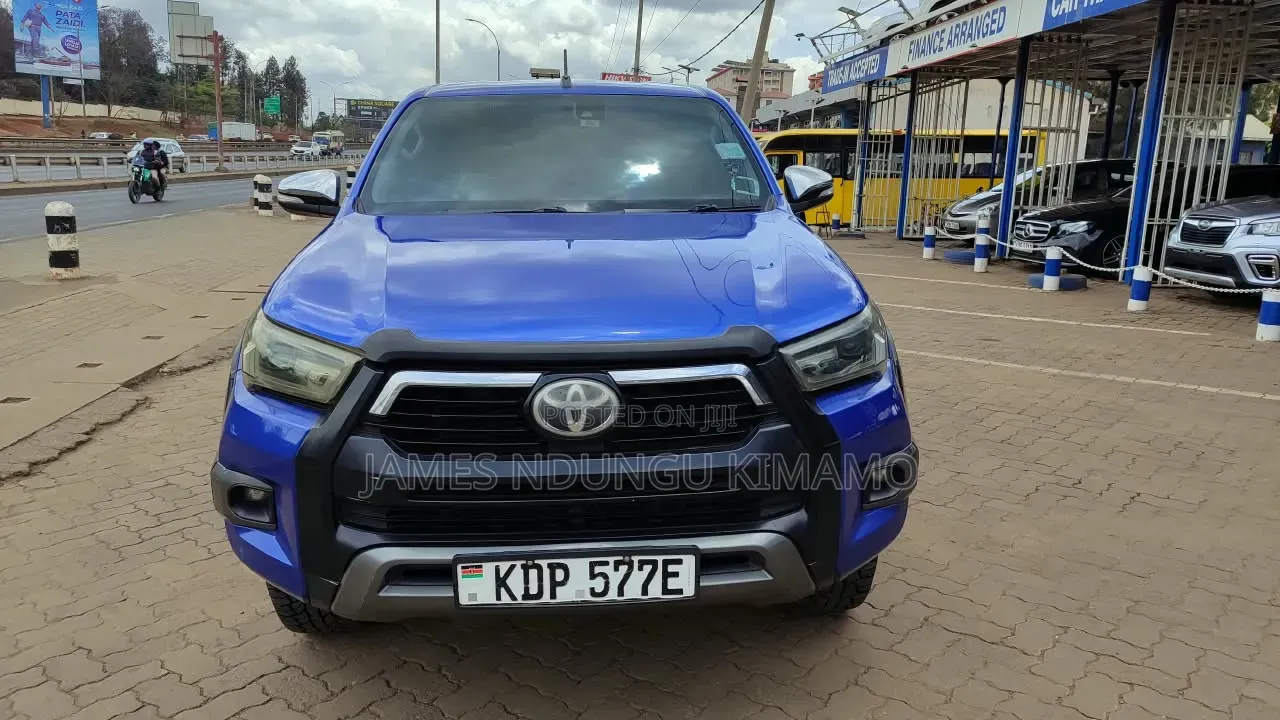 Toyota Hilux 2017 Blue