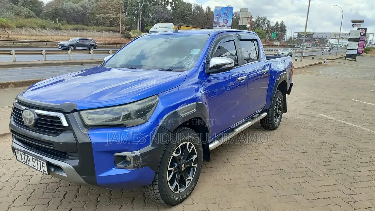 Toyota Hilux 2017 Blue