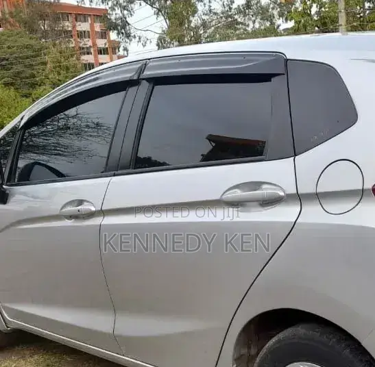 Honda Fit Automatic 2012 Silver