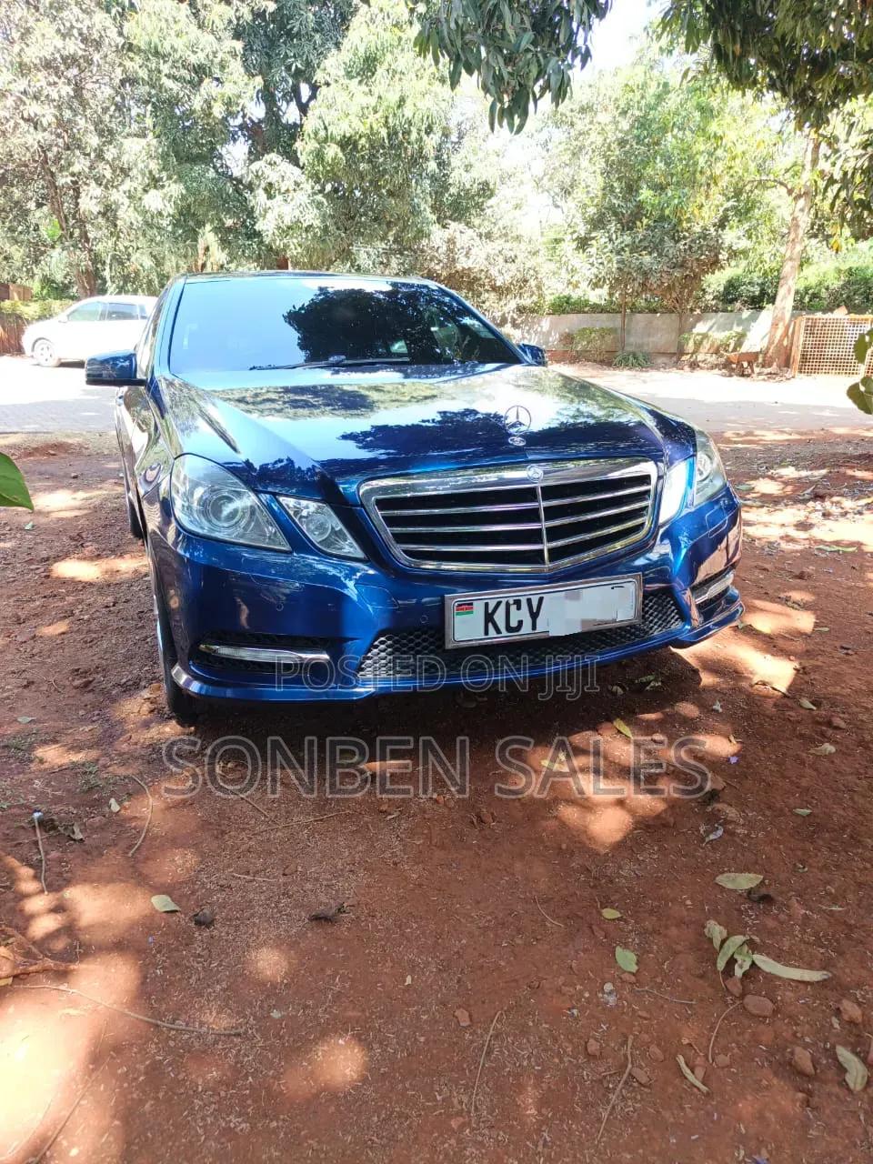 Mercedes-Benz E250 2013 Blue