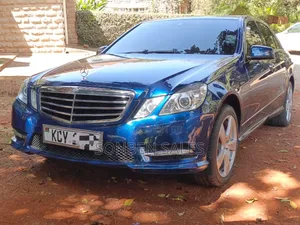 Mercedes-Benz E250 2013 Blue