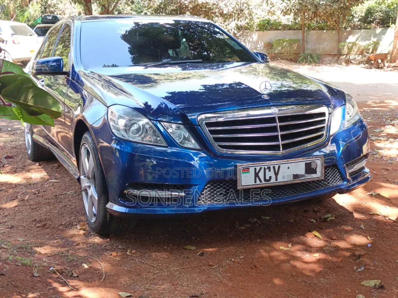 Mercedes-Benz E250 2013 Blue