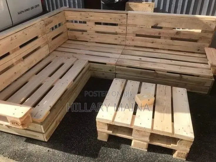 Pallets Chairs