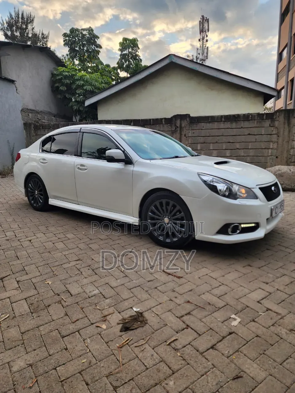 Subaru Legacy 2013 Pearl