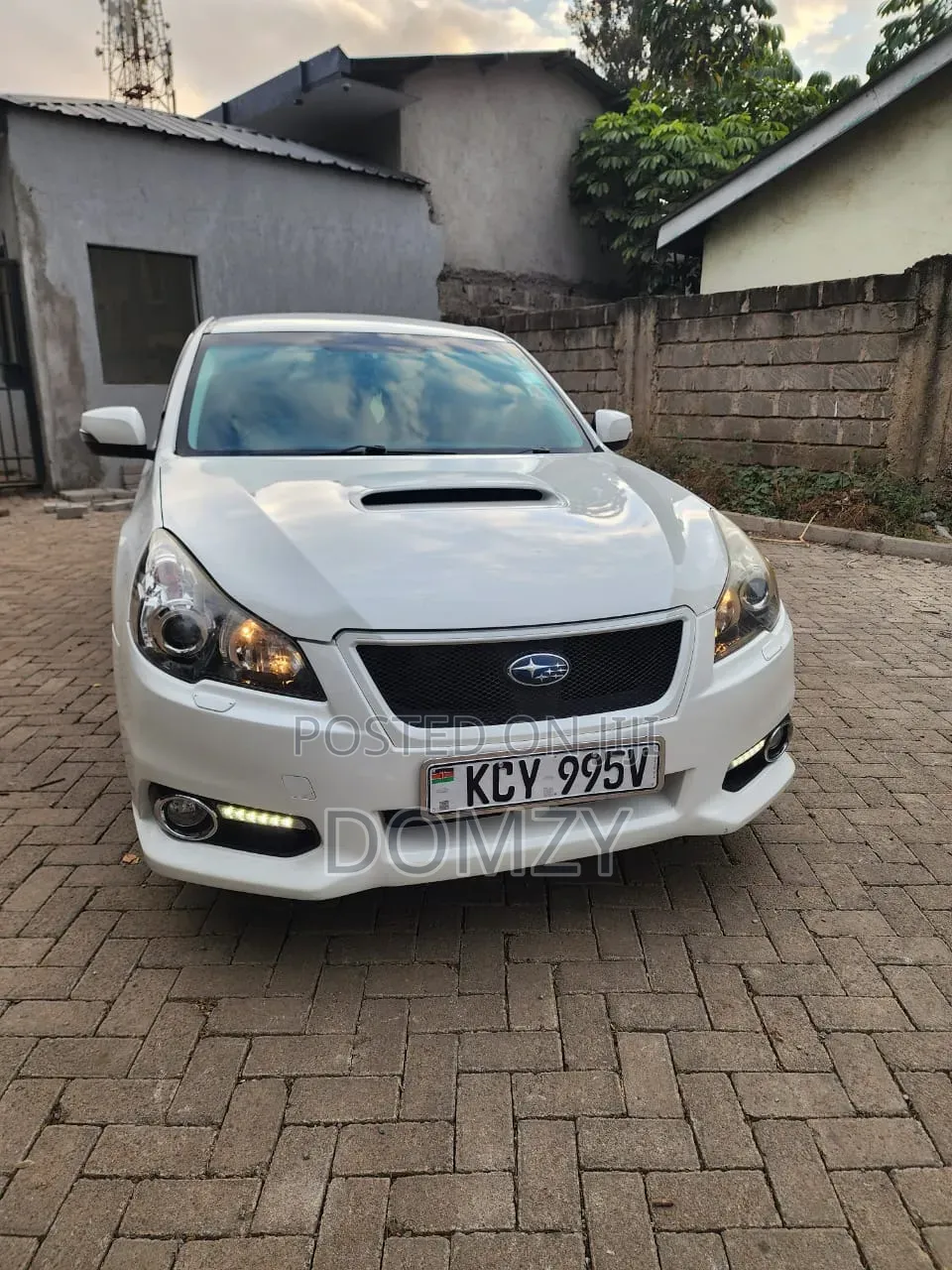 Subaru Legacy 2013 Pearl