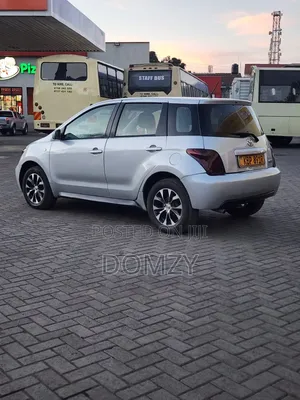 Toyota IST 2005 Gray