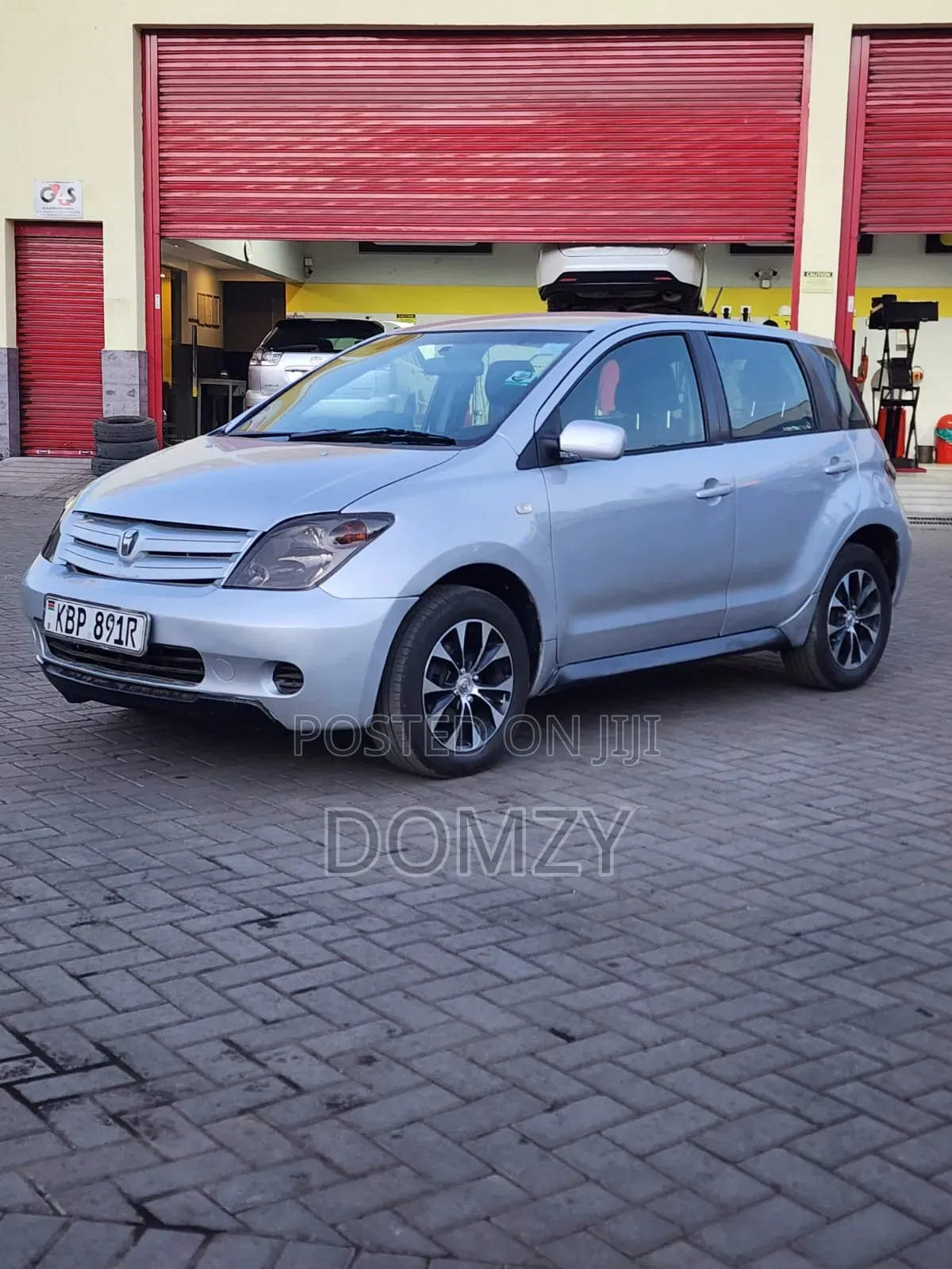 Toyota IST 2005 Gray