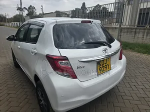 Toyota Vitz 2015 White