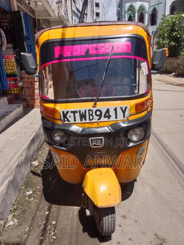 Bajaj RE 2019 Yellow
