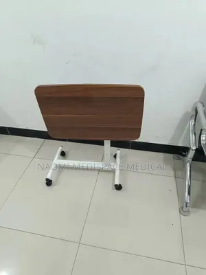 Smooth and Sturdy Feeding Table With Wheels