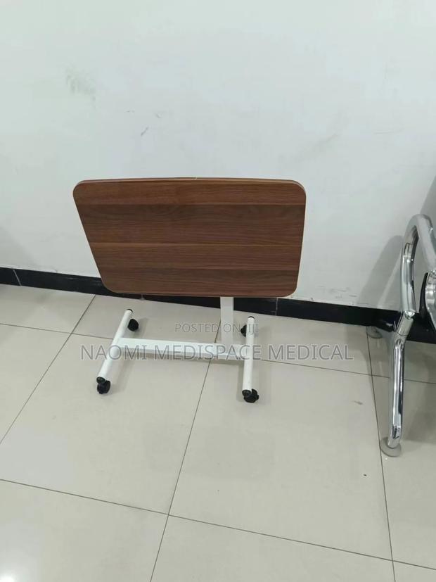 Smooth and Sturdy Feeding Table With Wheels - main view
