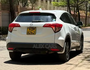 Honda Vezel 2016 White