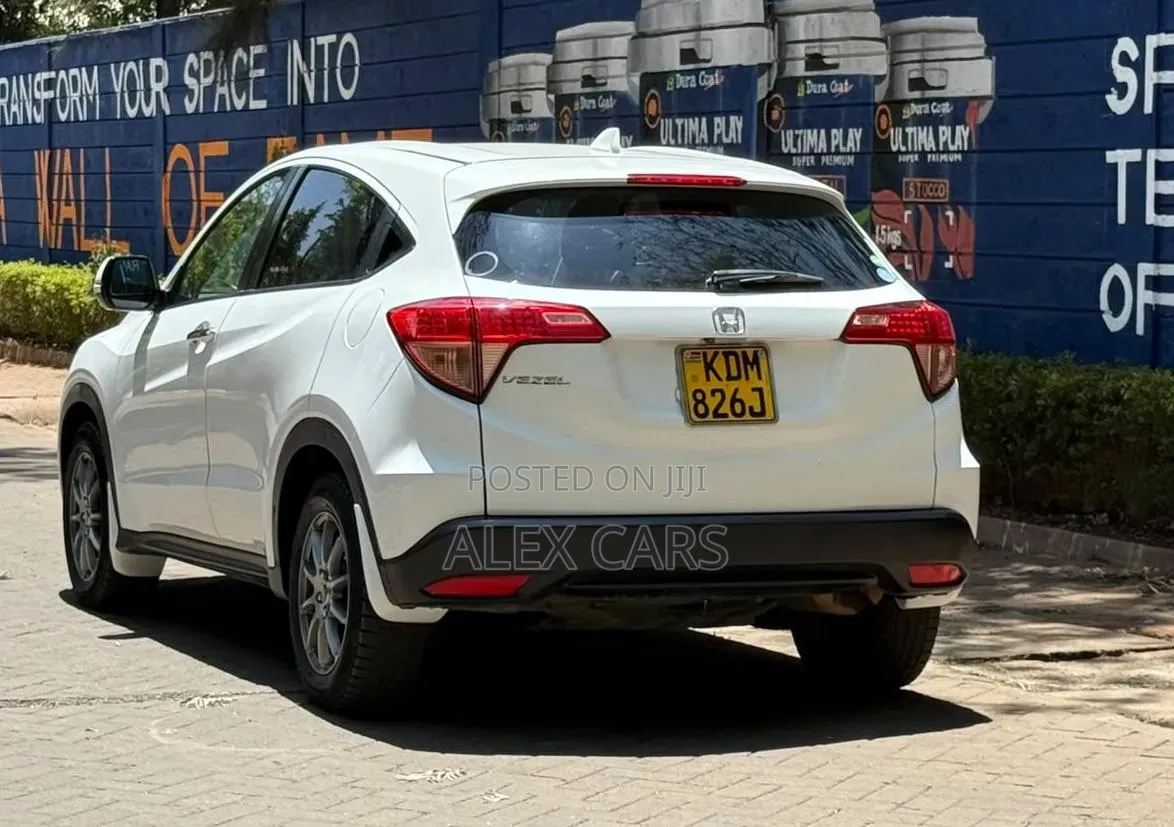 Honda Vezel 2016 White