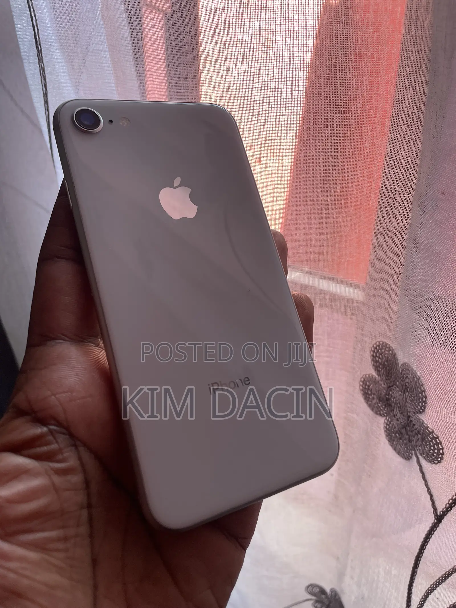 Apple iPhone 8 64 GB White