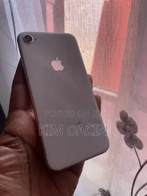 Apple iPhone 8 64 GB White