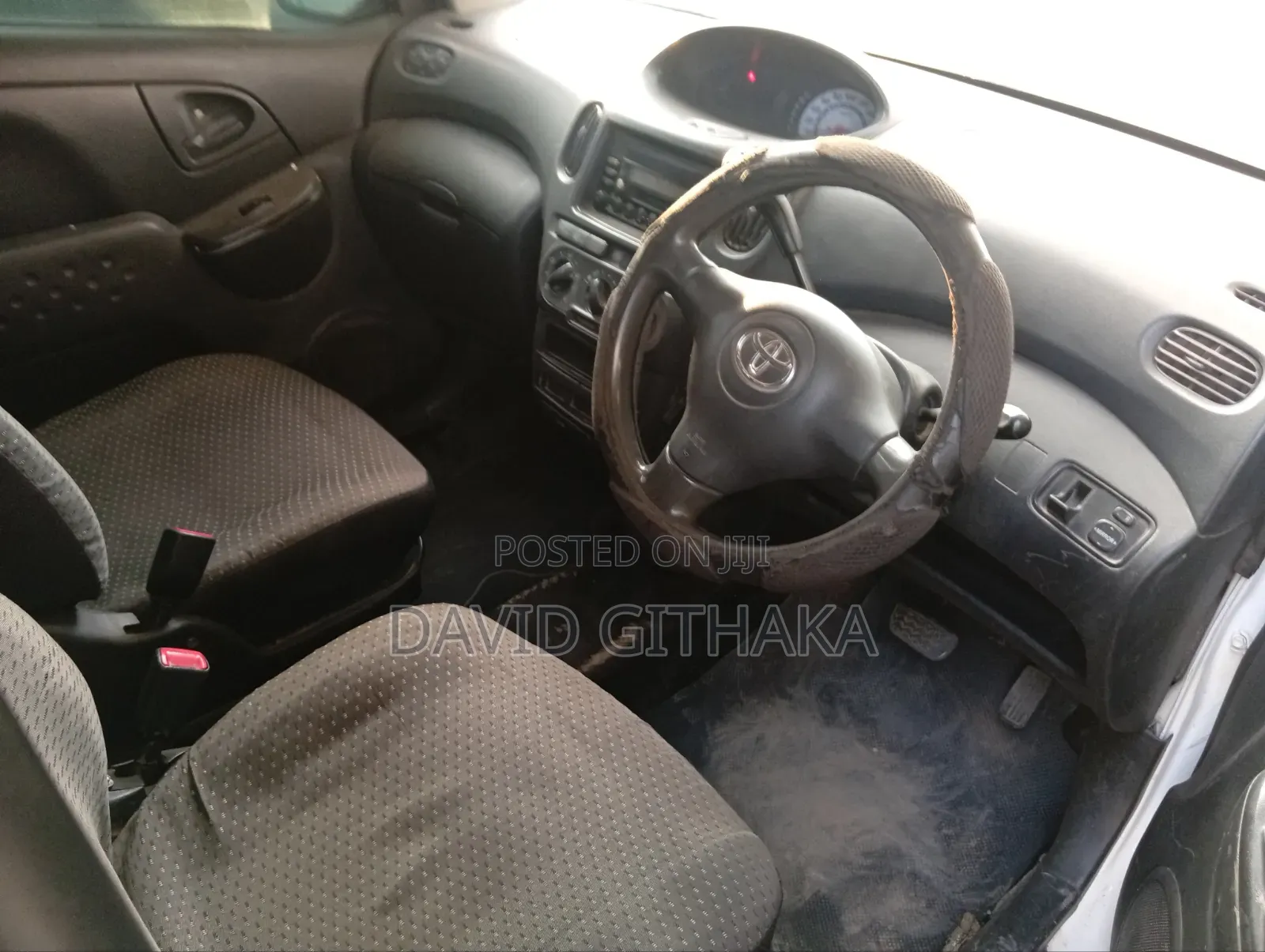 Toyota Fun Cargo 2004 White