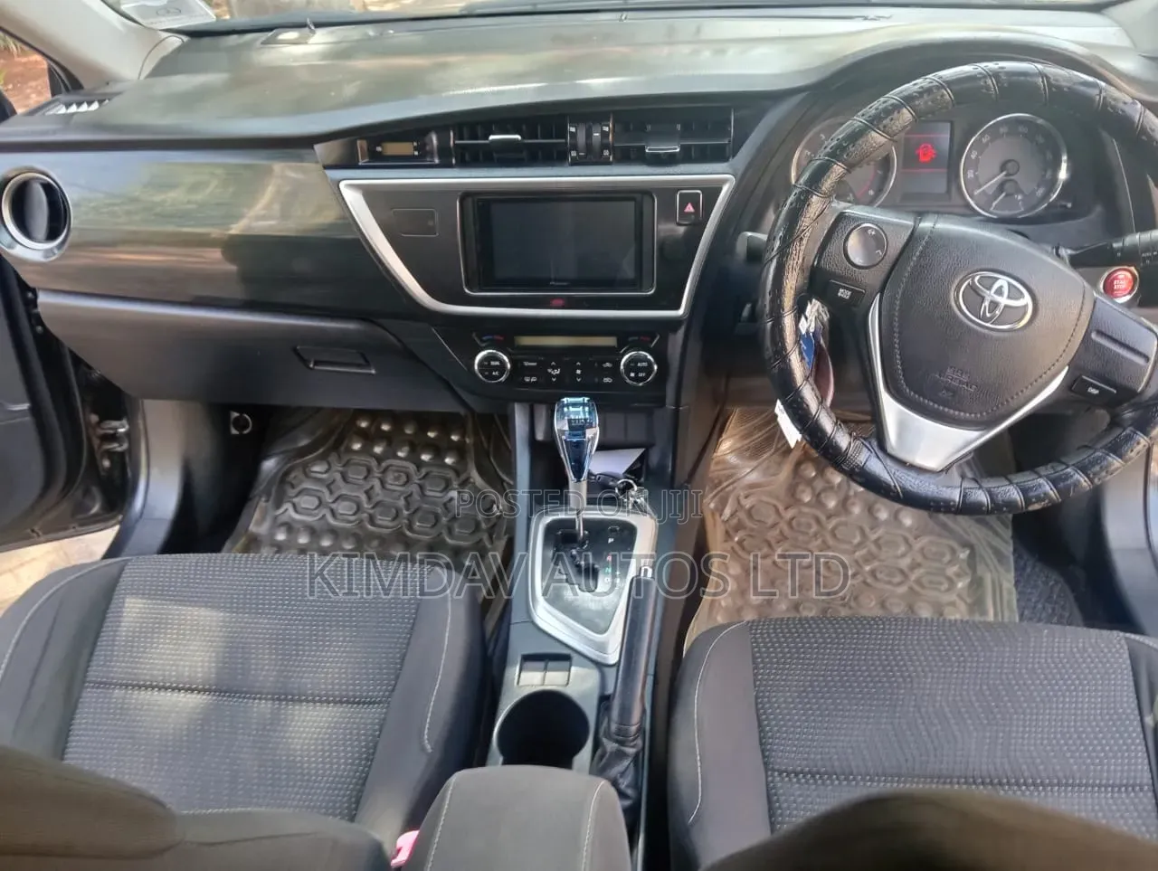 Toyota Auris 2013 Black
