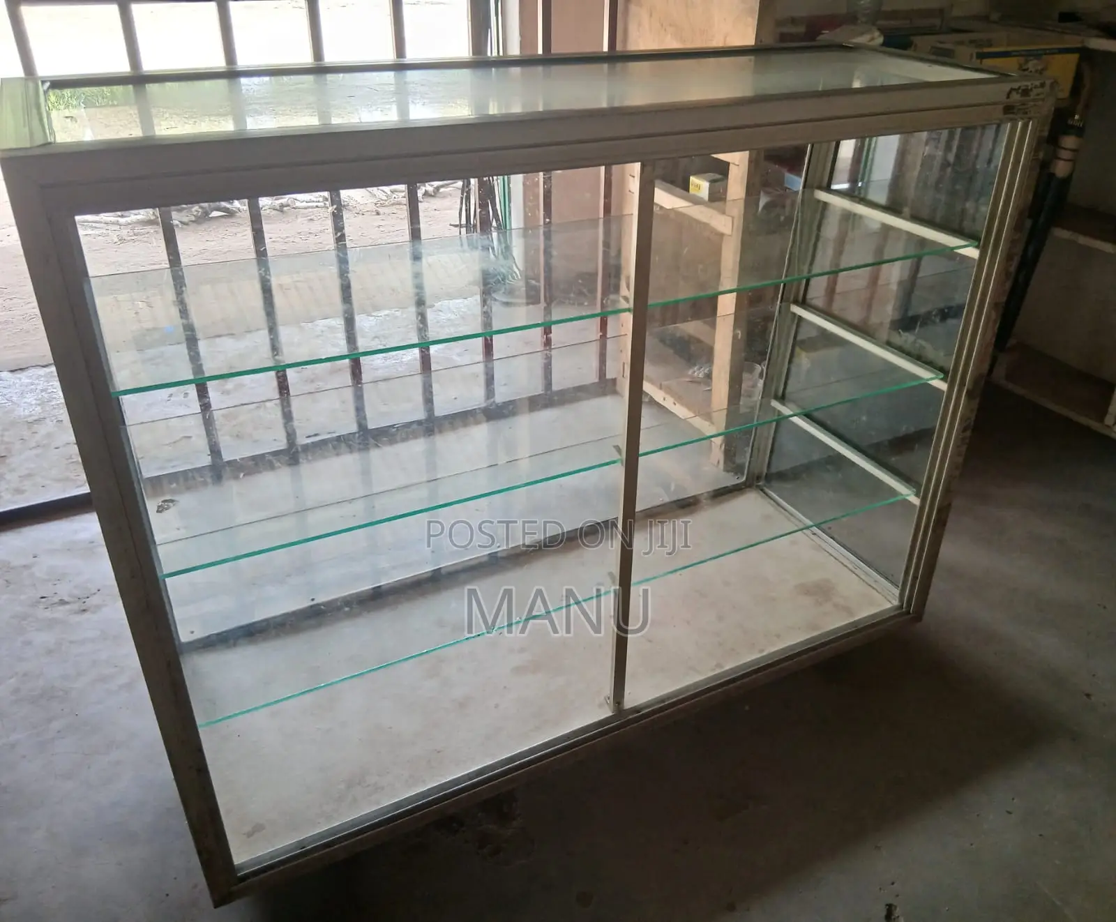 Aluminium Shop Display