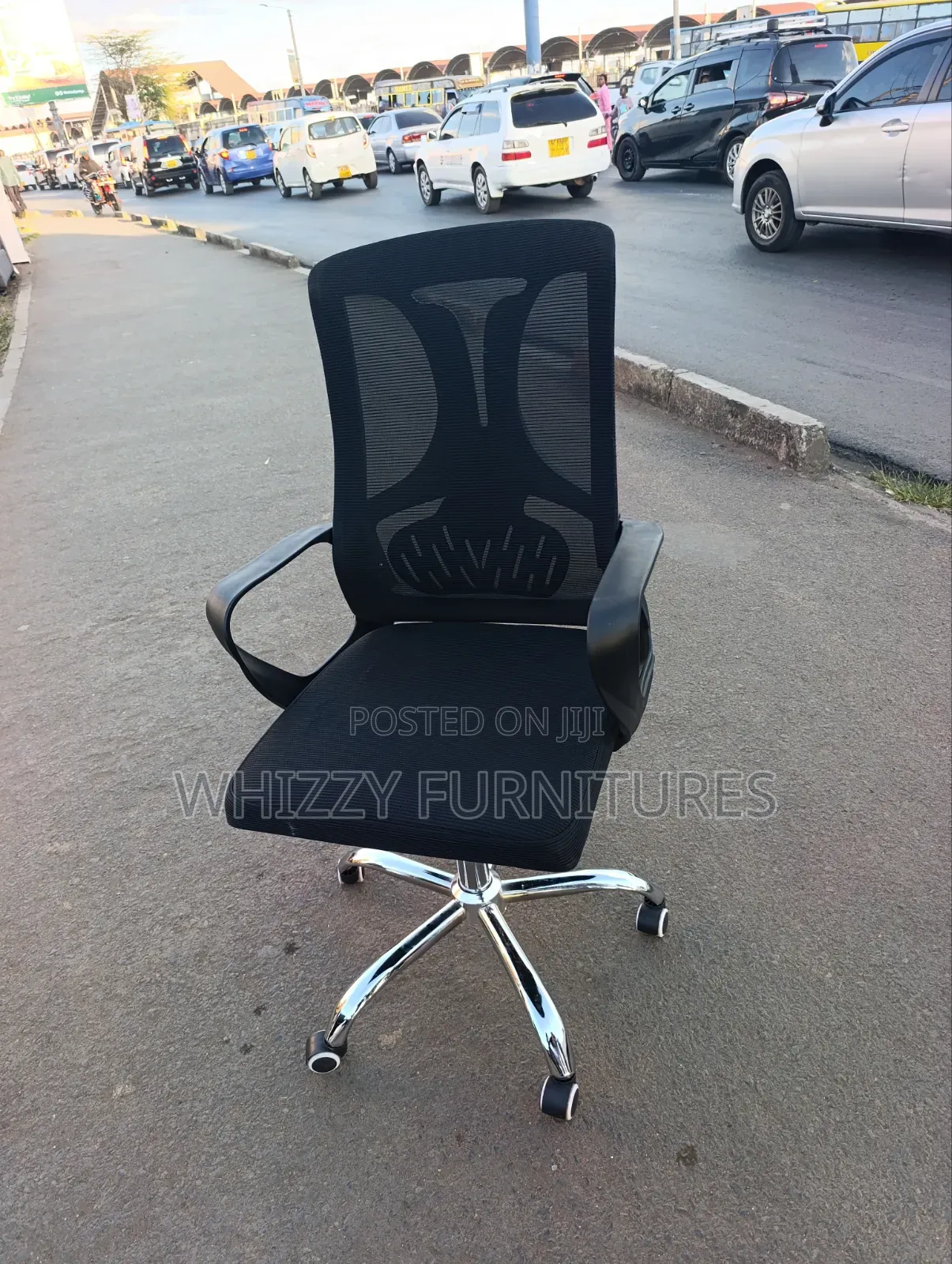 Black Mesh Office Chair With Armrests & Chrome Base