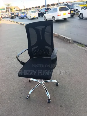 Black Mesh Office Chair With Armrests & Chrome Base