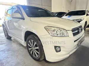 Toyota RAV4 2015 White