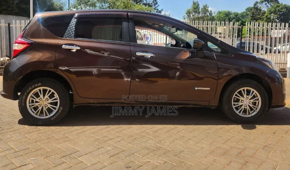 Nissan Note 2018 Brown