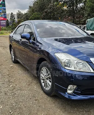 Toyota Crown 2013 Blue