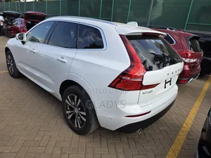 Volvo XC60 2019 White