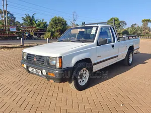 Mitsubishi L200 2004 White