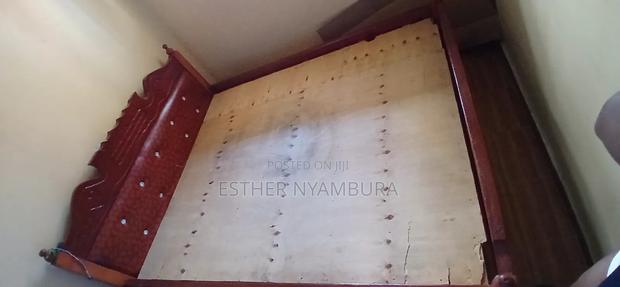 Hardwood Bed,in Pristine Condition - thumbnail 2