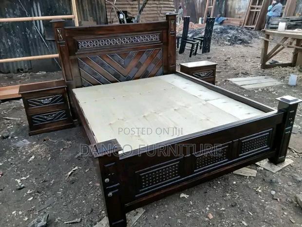 Queen Size Bed - thumbnail 2