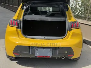 Peugeot 208 2020 Yellow