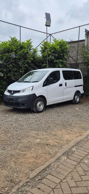 Nissan NV200 SV 2019 White